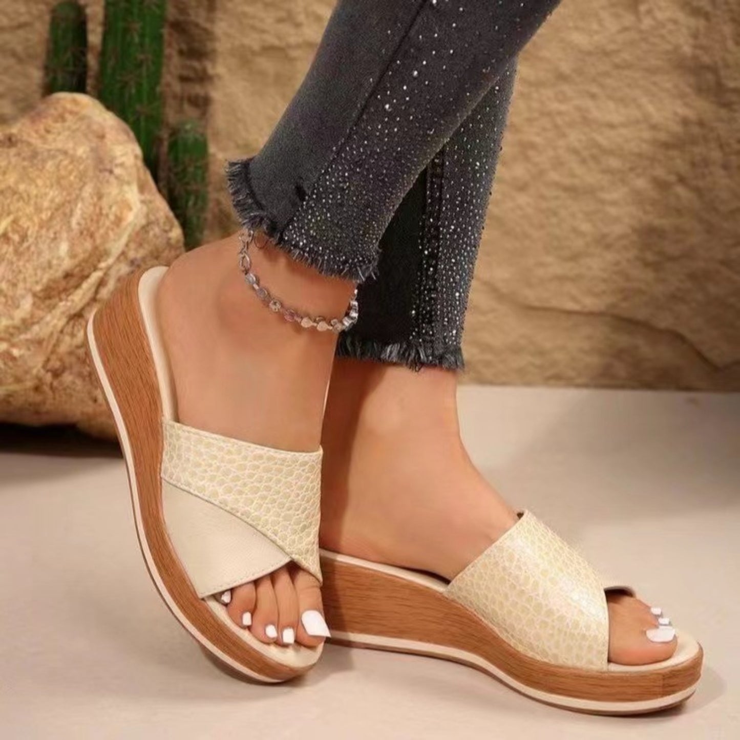 Down To Earth Mid Heel Sandals (2 Variants)