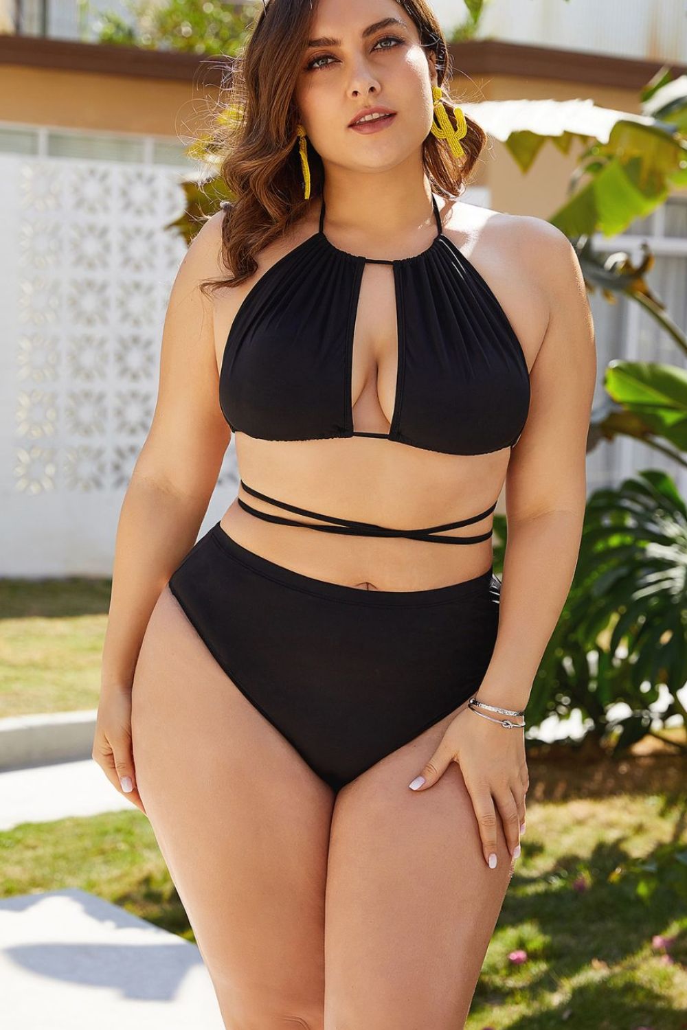 Plus Size Cutout Tied Backless Bikini Set (4 Variants)