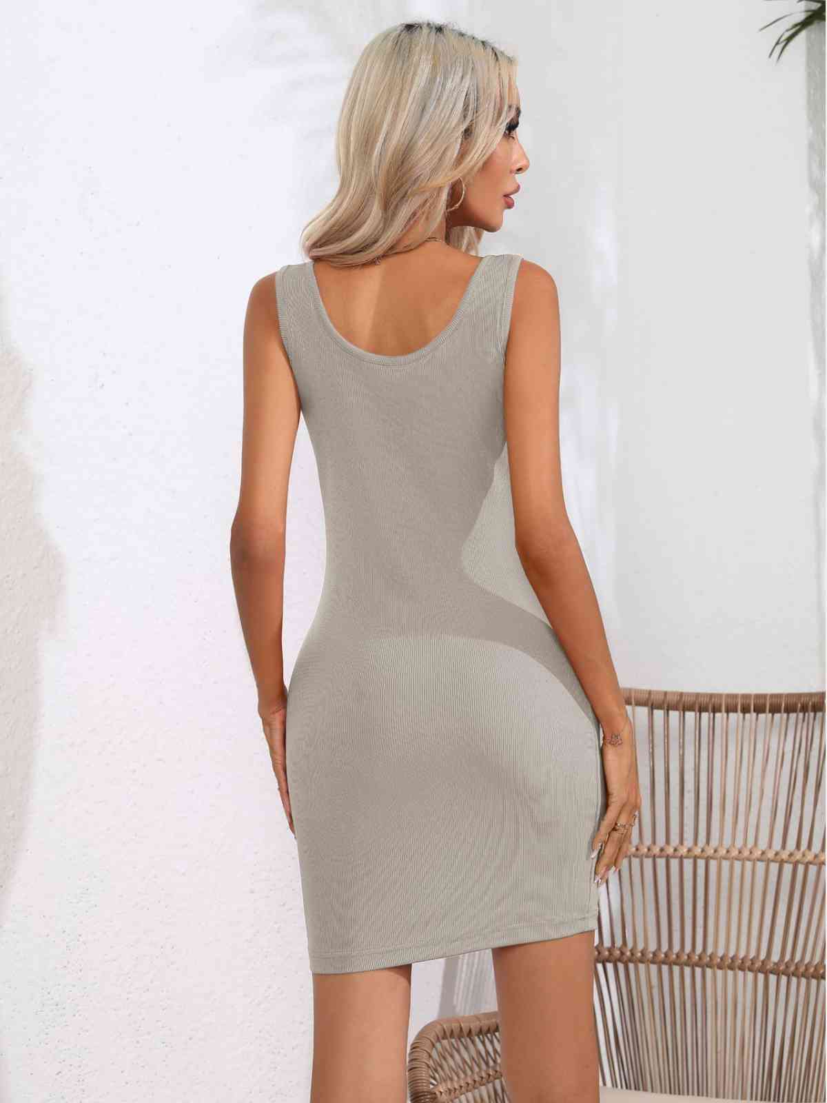 Scoop Neck Sleeveless Bodycon Dress (9 Variants)