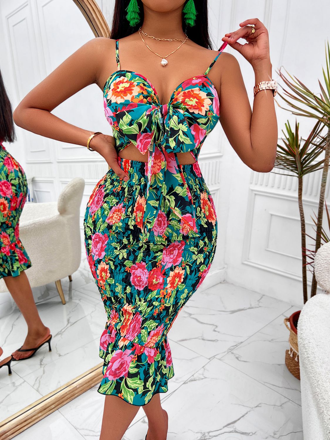 Floral Sweetheart Ab Cutout Dress (2 Variants)