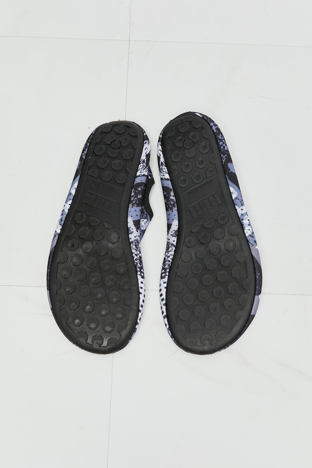 On The Shore Water Shoes in Black Pattern