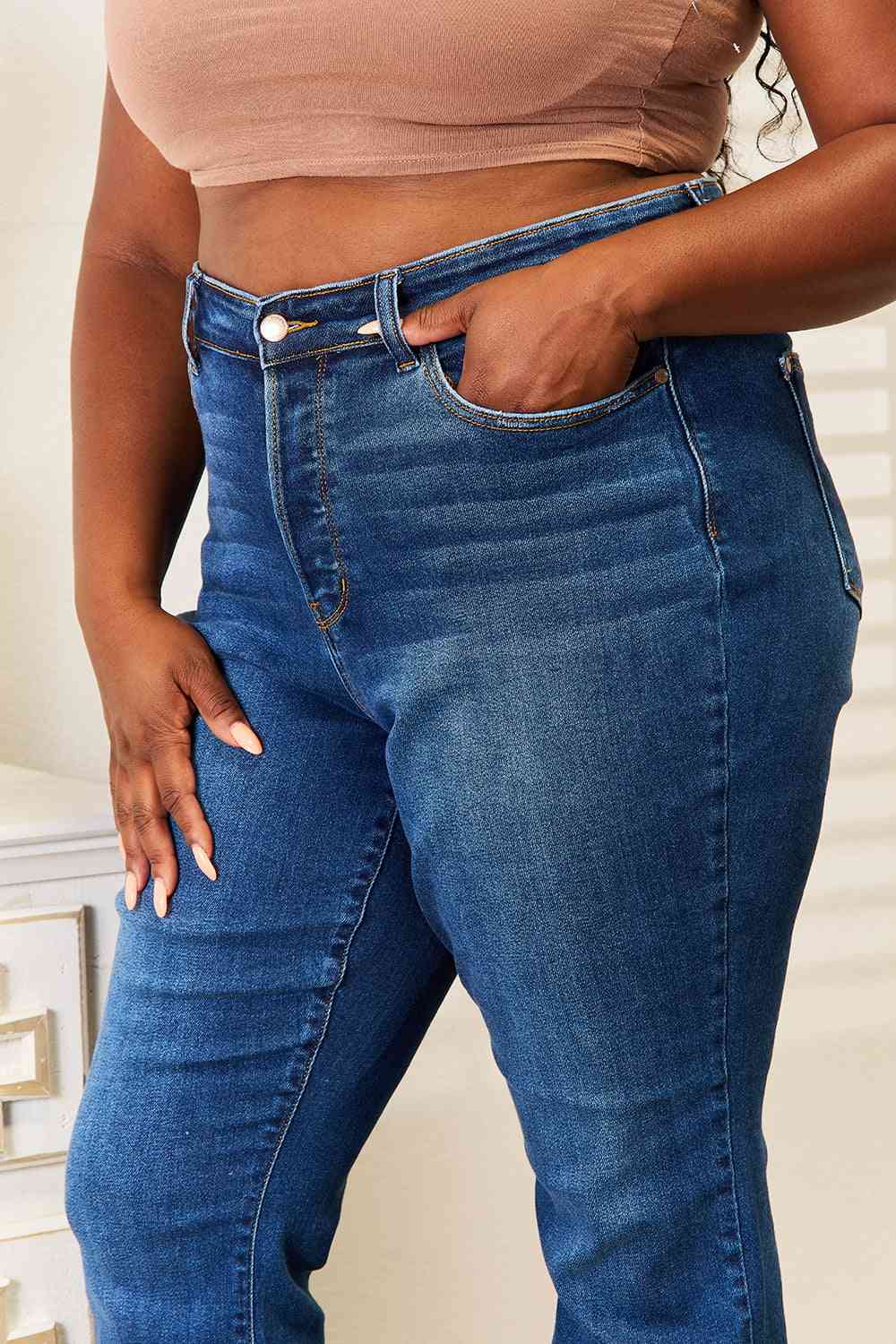 Judy Blue Full Size Straight Leg Jeans with Pockets