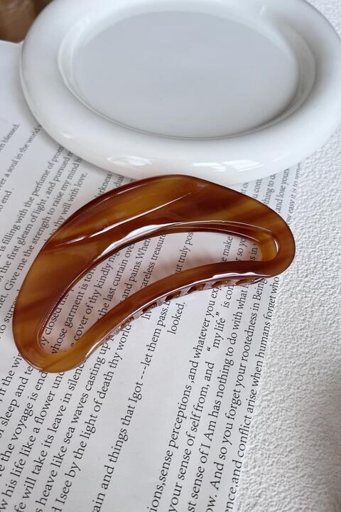 Open Sided Curved Acetate Hair Claw Clip