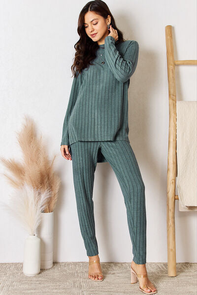 Ribbed High-Low Long Sleeve Top & Pants Set (Regular-Full Sizes)