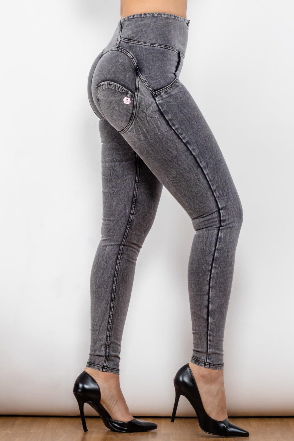 Zip Closure Skinny Jeans with Pockets