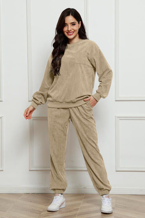 Round Neck Sweatshirt and Sweatpants Set